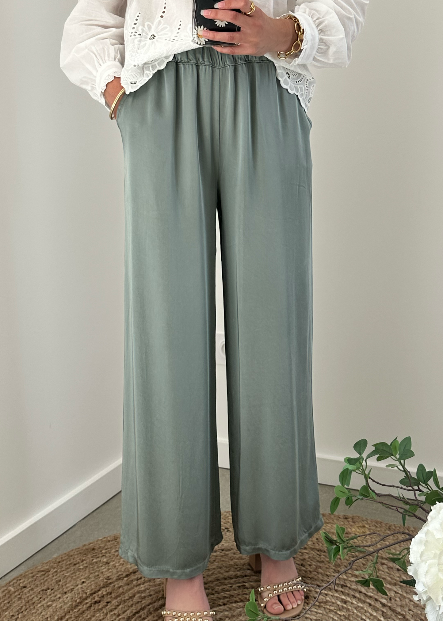 Pantalon fluide satin kaki ANAÏS