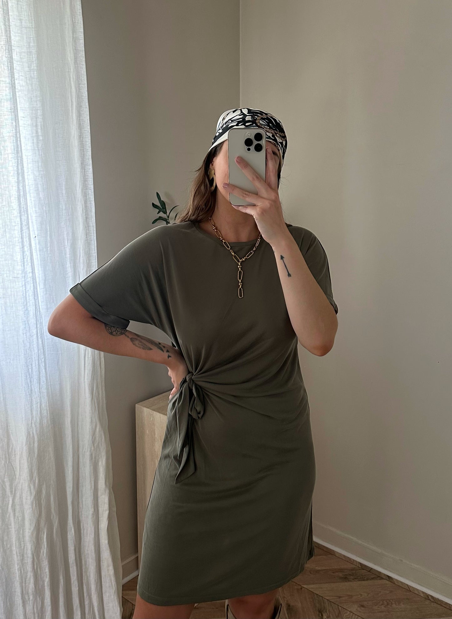 Robe noeud kaki MIO