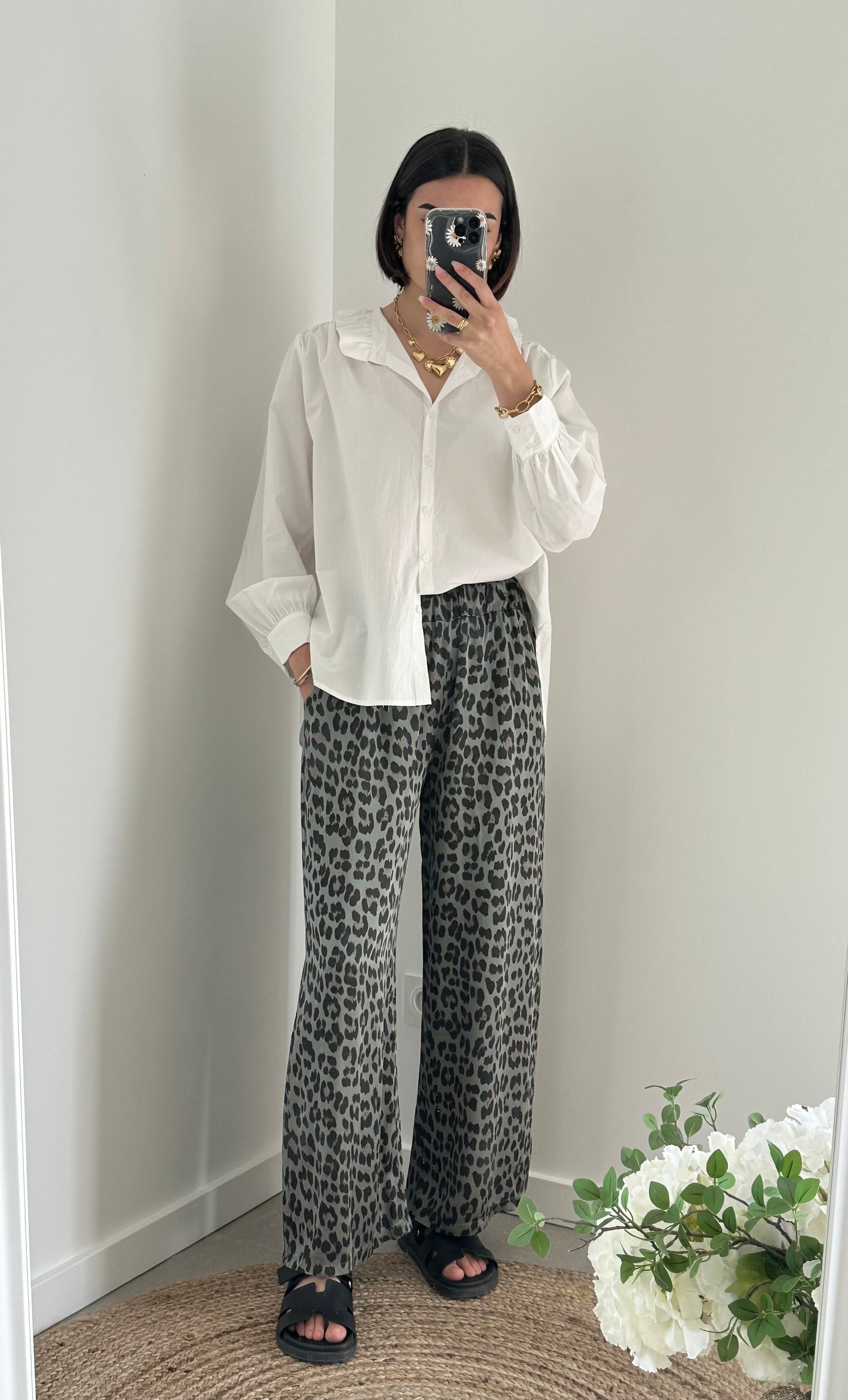 Pantalon satin fluide léopard kaki et noir SERENA