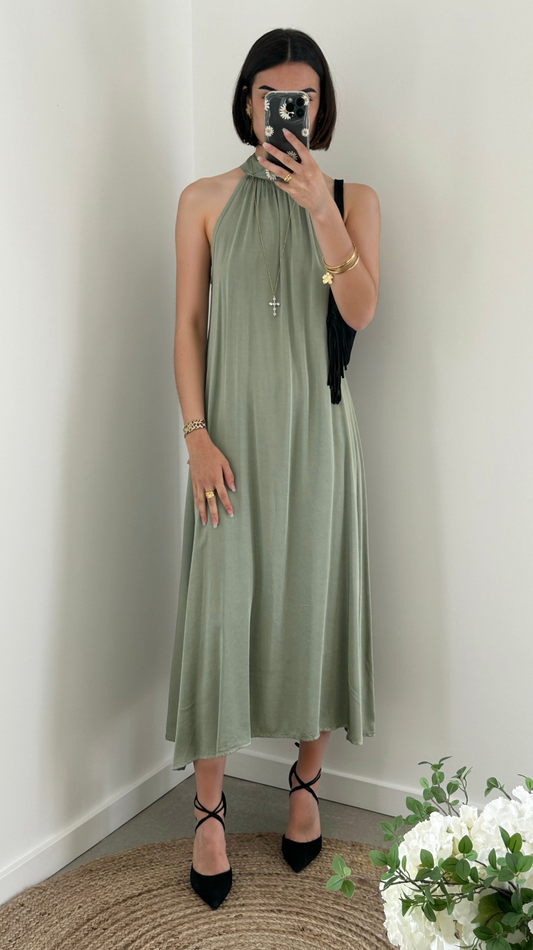 Robe longue satin nouée autour du cou vert amande MIA