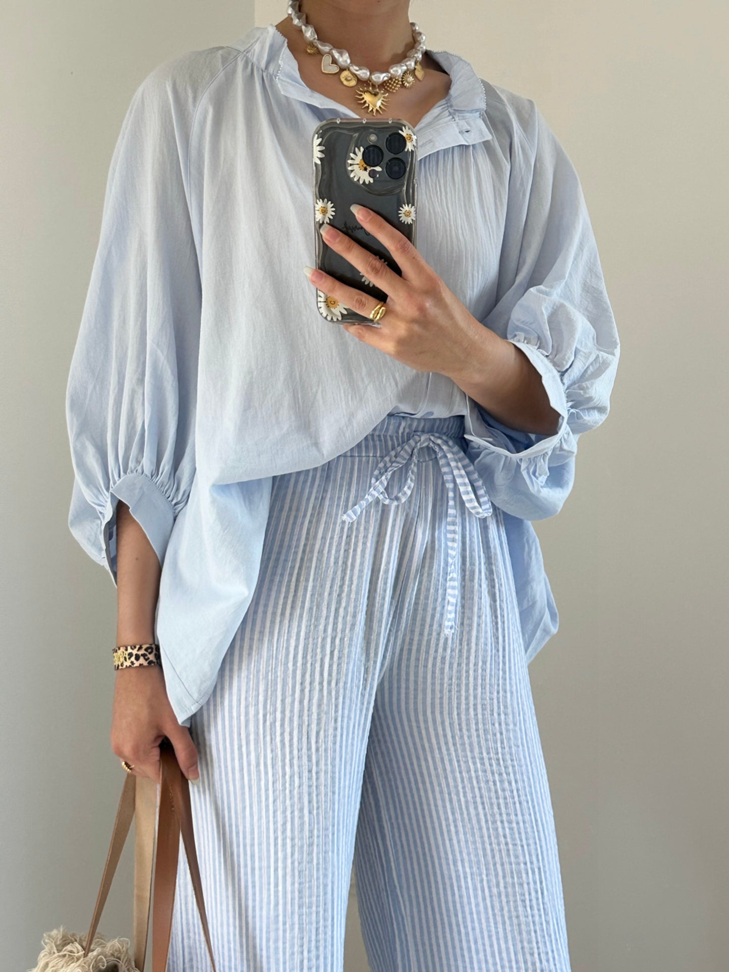 Pantalon gaze de coton rayures blanches et bleues ORNELLA