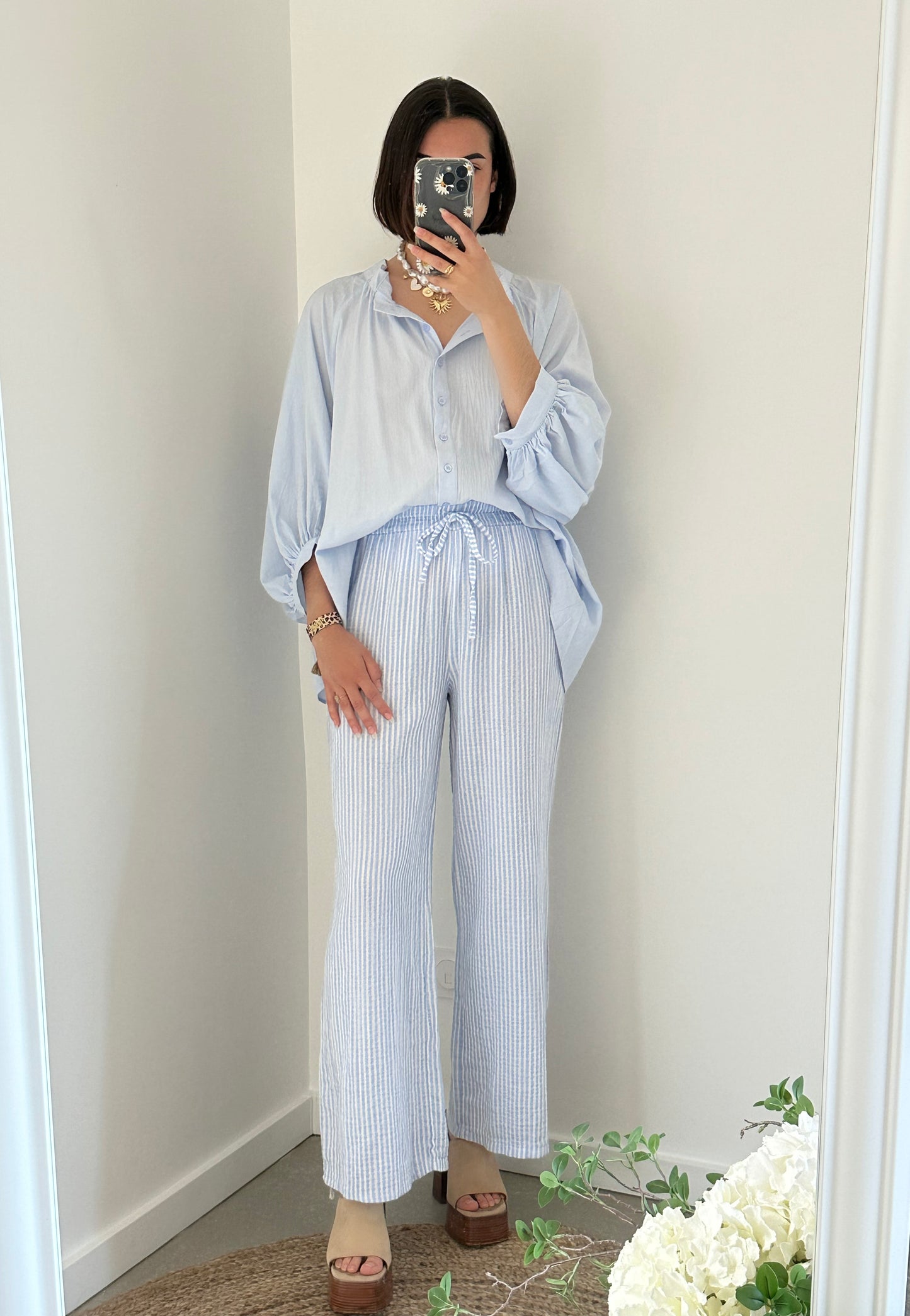 Pantalon gaze de coton rayures blanches et bleues ORNELLA
