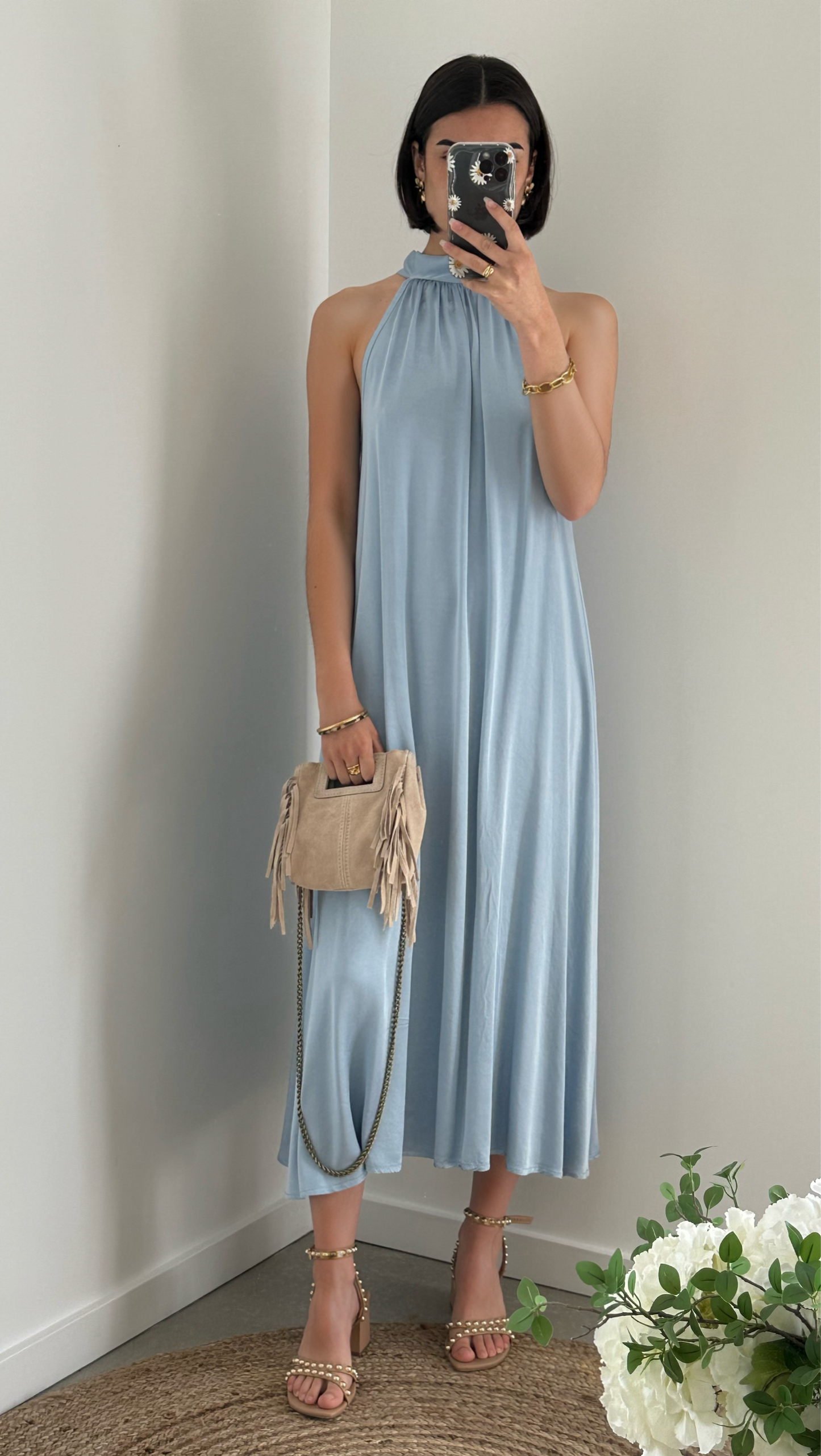 Robe longue satin nouée autour du cou bleu ciel MIA